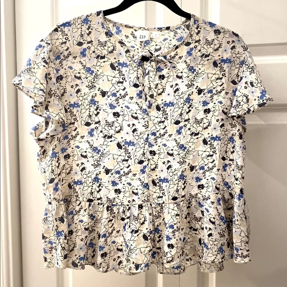 Gap | Tie Neck Flower Print Blouse - Picture 2 of 11